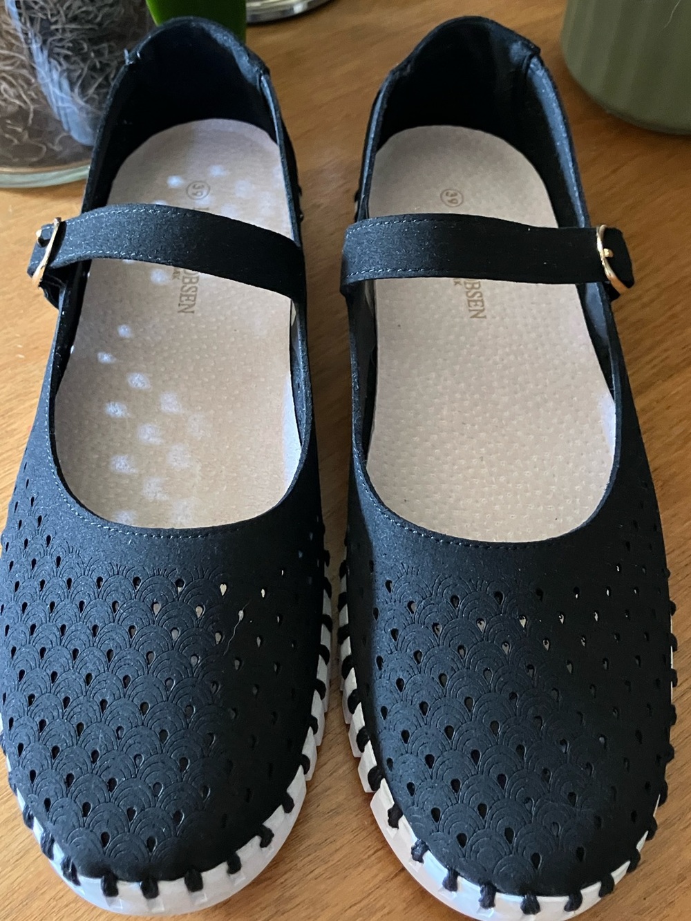 NEW IN BOX Ilse Jacobsen Tulip Shoes